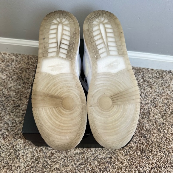 Air Jordan 1 Low Glitter Swoosh Sneakers - Picture 5 of 6